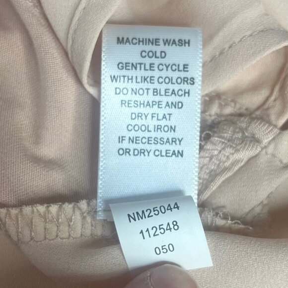 Neiman Marcus Shirt Womens Small Blush Pink Long Sleeve Asymmetrical Hem - Picture 7 of 7